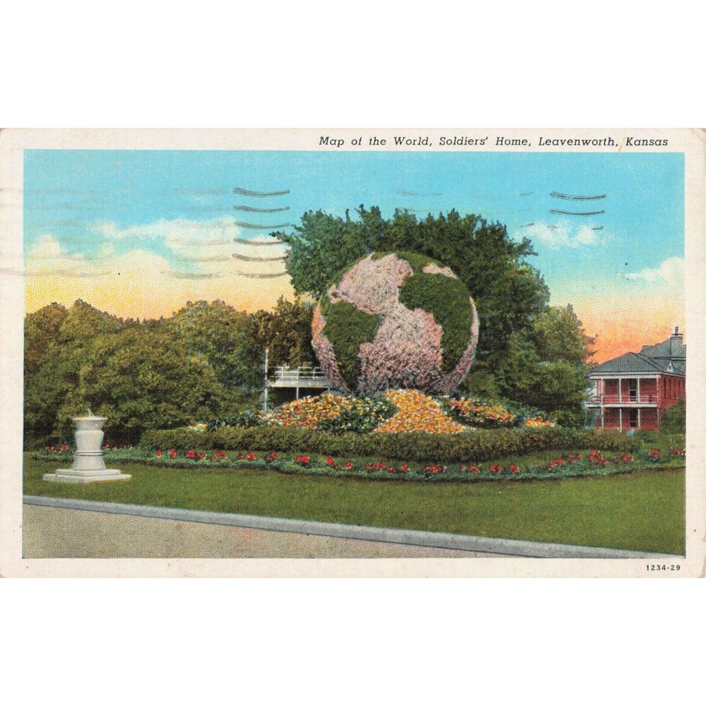 Vtg 1941 Leavenworth Kansas Soldiers Home Map of World Linen Postcard